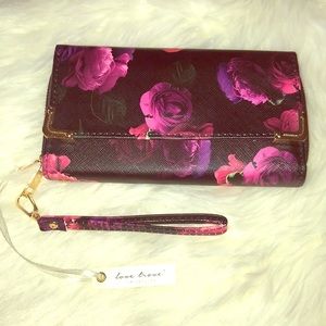 ❌SOLD❌🌹Black Rose wallet/wristlet 🌹